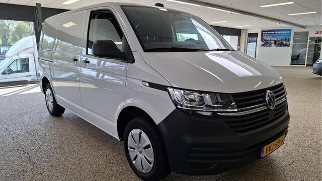 Volkswagen TRANSPORTER 2.0 TDI L1H1 26 Eco Business Navi by App / Trekhaak / PDC / Cruise