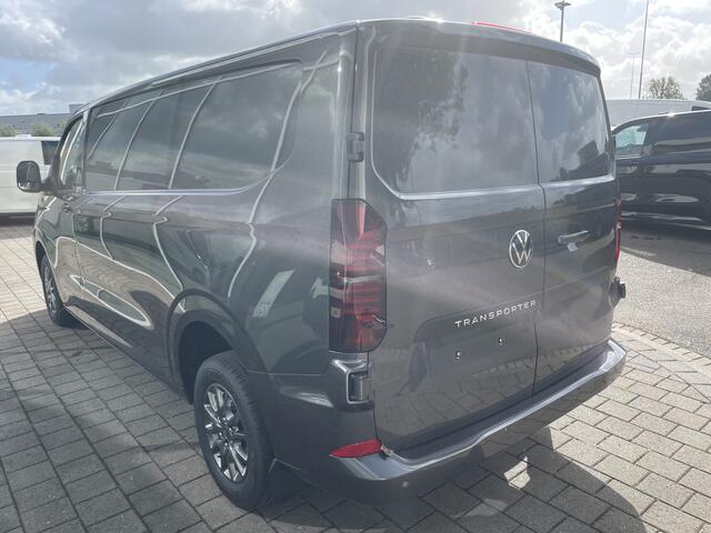 Volkswagen TRANSPORTER 2.0 TDI L2H 30 Style 150PK automaat | styling accessoires nog gemonteerd
