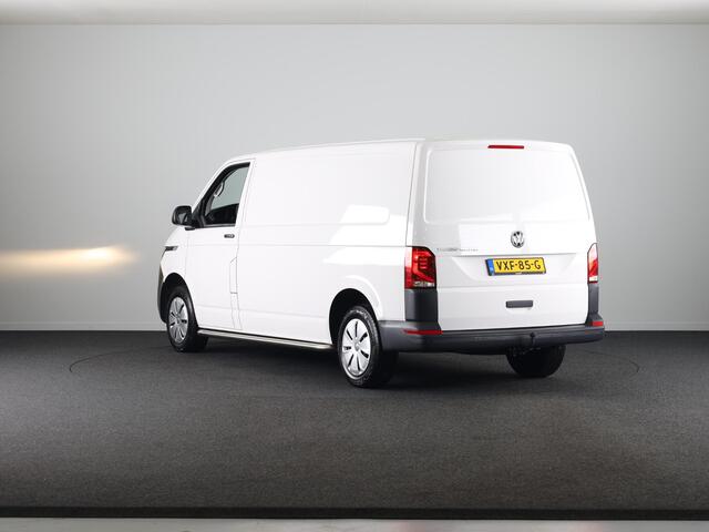Volkswagen TRANSPORTER 2.0 TDI L2H3 28 110 PK | Verlengde garantie | Navigatie via app | Trekhaak | Parkeersensoren | Cruise control |