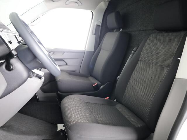 Volkswagen TRANSPORTER 2.0 TDI L2H3 28 110 PK | Verlengde garantie | Navigatie via app | Trekhaak | Parkeersensoren | Cruise control |