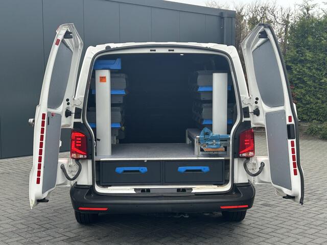 Volkswagen TRANSPORTER 2.0 TDI COMFORTLINE / L2H1 / 53.418 KM !! / SORTIMO INRICHTING / 1e EIG. / CAMERA / AIRCO / CRUISE / APPLE CARPLAY / PDC