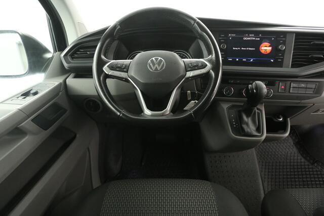 Volkswagen TRANSPORTER 2.0 TDI L2H1 | 150PK | Automaat | Airco | 3-Zits | Adaptive Cruise | Carplay | Camera | Parkeersens.