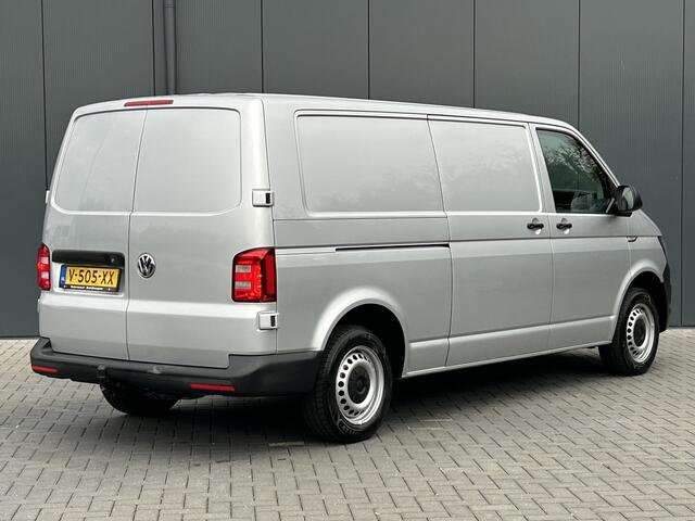 Volkswagen TRANSPORTER 2.0 TDI 150 PK / L2H1 / BOTT INRICHTING / TREKHAAK / 1e EIG. / AIRCO / CRUISE / NAVI / APPLE CARPLAY / PDC