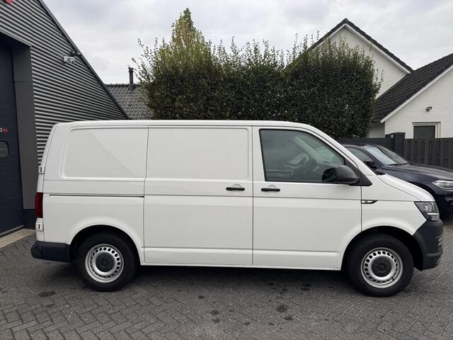 Volkswagen TRANSPORTER 2.0 TDI L1H1 | Navigatie | Trekhaak | Bluetooth | Airco |