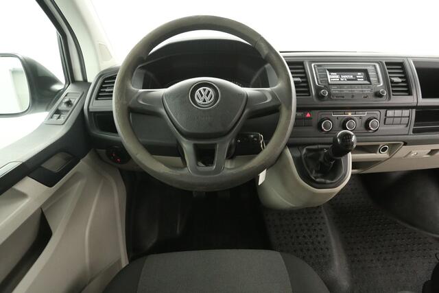 Volkswagen TRANSPORTER 2.0 TDI L2H1 | DC | Airco | Cruise | Trekh. | Parkeersens.
