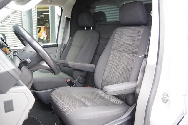 Volkswagen TRANSPORTER 2.0 TDI L2 BULLI, 150PK AUT. GLASSLOOK, LED, TREKHAAK, VIRTUAL, ADAPT. CRUISE, NAVI, AIRCO, PARKEERSENSOREN, CARPLAY, NL AUTO, NAP