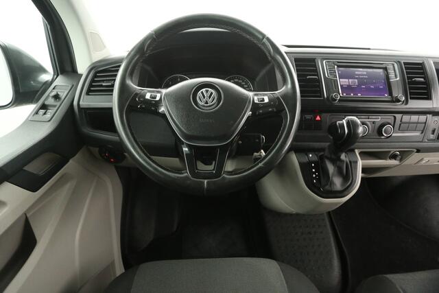 Volkswagen TRANSPORTER 2.0 TDI 150PK L2H1 | Automaat | Airco | Cruise | 3-Zits | Camera | Carplay | Trekh.