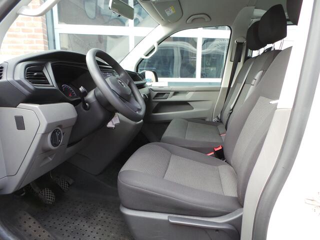 Volkswagen TRANSPORTER Kombi 2.0 TDI L1H1 Airco, 9 Personenbus 24,950ex btw. 2 stuks op voorraad!
