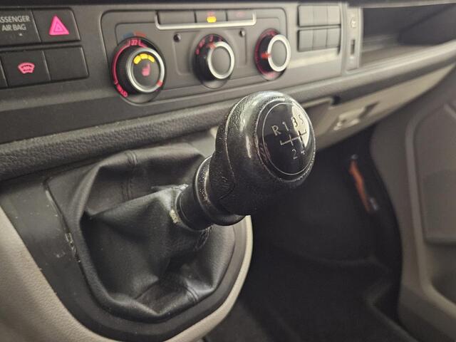 Volkswagen TRANSPORTER 2.0 TDI L2H1 Imperiaal/Navi/Trekhaak