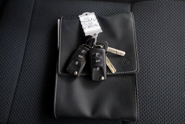 Volkswagen TRANSPORTER T6 2.0 TDI 150pk L1H1 Highline LED/ACC/Camera/Achterklep 01-2019