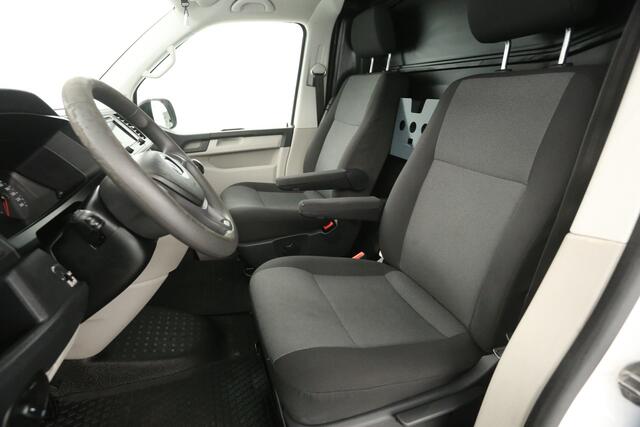 Volkswagen TRANSPORTER 2.0 TDI 140PK L2H1 | Airco | Cruise | Camera | Parkeersensoren