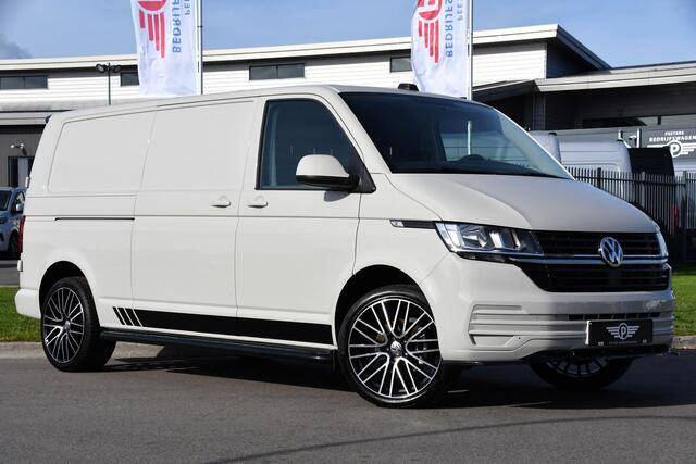 Volkswagen TRANSPORTER 2.0 TDI L2H1 PB Edition Camera, Cruise, Carplay, Leder, 150pk, Automaat, Multimedia, laadruimte pakket, Uniek!