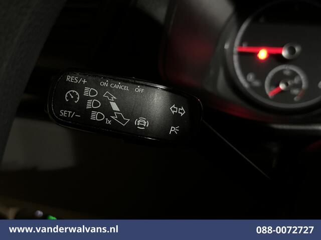 Volkswagen TRANSPORTER 2.0 TDI L1H1 Euro6 Airco | Camera | Cruisecontrol | Trekhaak | Sidebars Parkeersensoren