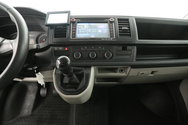 Volkswagen TRANSPORTER 2.0 TDI L2H1 | Airco | Cruise | Camera | 3-Zits | Sidebars