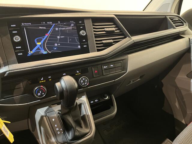 Volkswagen TRANSPORTER 2.0 TDI L1H1 150 PK Automaat Servicebus / Sortimo Inrichting / Euro 6 / 2X Schuifdeur / Airco / Cruise Control / Camera / CarPlay / Navigatie / Klep