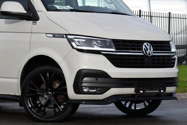 Volkswagen TRANSPORTER 2.0 TDI L2H1 32 DC Bulli Virtual, Adaptieve Cruise, Carplay, LED, Leder, 150pk, Automaat, Trekhaak, Sensoren, Uniek!