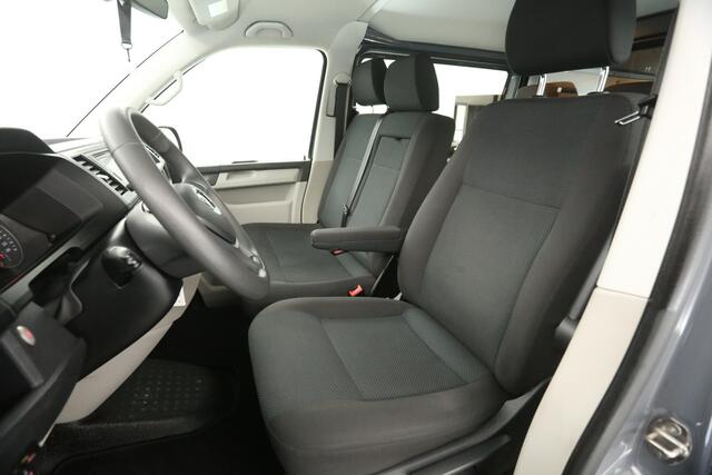 Volkswagen TRANSPORTER 2.0 TDI L2H1 | 140PK | DC | Airco | Cruise | Carplay | Trekhaak | Navi | Imperiaal | Parkeersens.