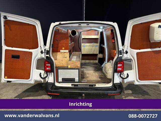 Volkswagen TRANSPORTER 2.0 TDI 150pk L2H1 Inrichting Euro6 Airco | Camera | Leder | Cruisecontrol | 2500kg Trekhaak Parkeersensoren