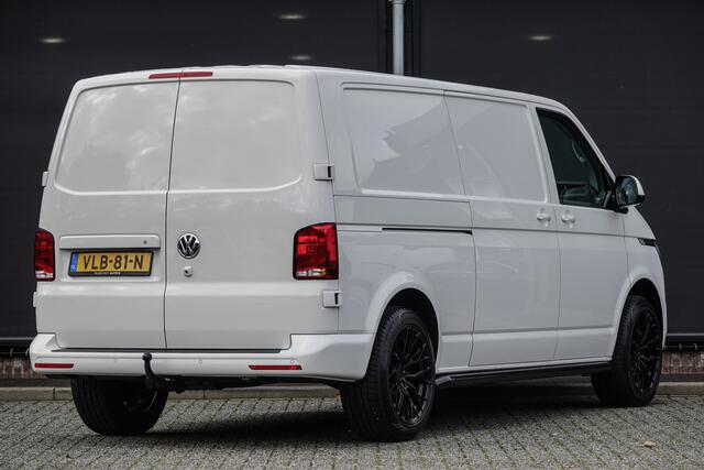 Volkswagen TRANSPORTER L2H1 2.0Tdi 150Pk DSG7 | 28 | Stoel-Bank | Sidebars | 19'' | Candy White