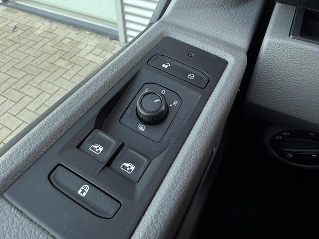 Volkswagen TRANSPORTER 2.0 TDI L1H1 28 150PK Automaat ?Airco ?Cruise ?Licht & Regensensor ?Parkeersensoren ?Schuifdeur rechts ?Dealer onderhouden