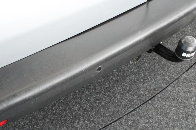 Volkswagen TRANSPORTER 2.0 TDI 150pk DSG L1H1 Parkeersensoren Stoelverwarming