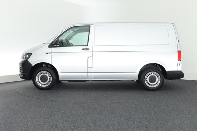Volkswagen TRANSPORTER 2.0 TDI 150pk DSG L1H1 Parkeersensoren Stoelverwarming