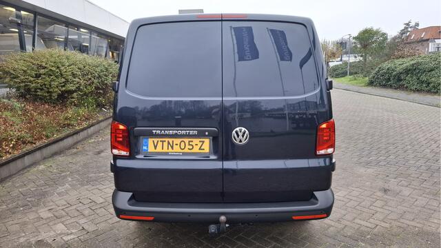 Volkswagen TRANSPORTER 2.0 TDI L2H1 28 Comfortline Trekhaak / PDC / Navigatie