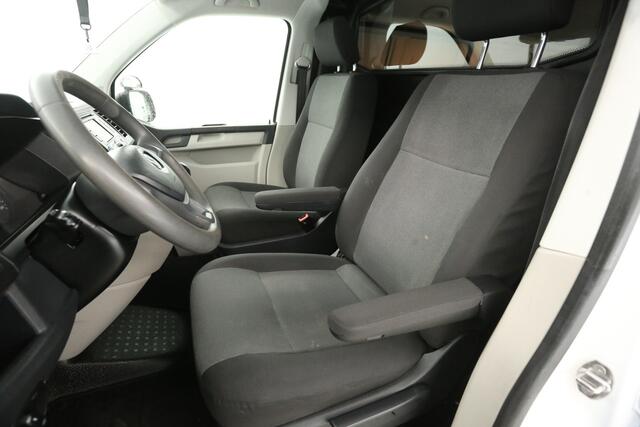 Volkswagen TRANSPORTER 2.0 TDI 140PK L2H1 | Airco | Cruise | Trekhaak | Navigatie | Imperiaal