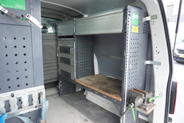 Volkswagen TRANSPORTER 2.0 TDI 150PK EURO 6 AUTOMAAT Dubbel Cabine - Airco - Navi - Cruise - ¤22.950,- Excl.