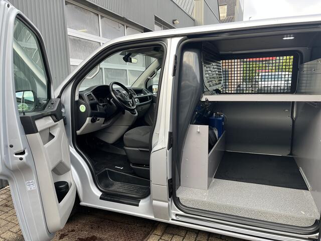 Volkswagen TRANSPORTER 2.0 TSI L2H1 Trendline Benzine /CNG Dubbele Schuifdeur Airco Cruise controle Bpm vrij Trekhaak Klep achter Omvormer Kastinrichting Standkachel Euro 6 Benzine Ideaal voor ombouw naar Camper !!