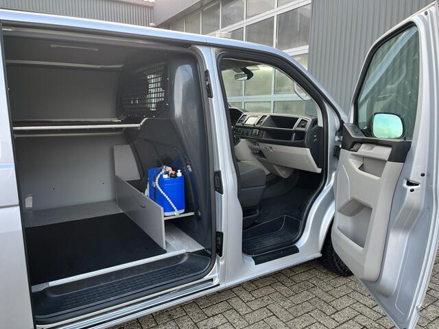 Volkswagen TRANSPORTER 2.0 TSI L2H1 Trendline Benzine /CNG Dubbele Schuifdeur Airco Cruise controle Bpm vrij Trekhaak Klep achter Omvormer Kastinrichting Standkachel Euro 6 Benzine Ideaal voor ombouw naar Camper !!