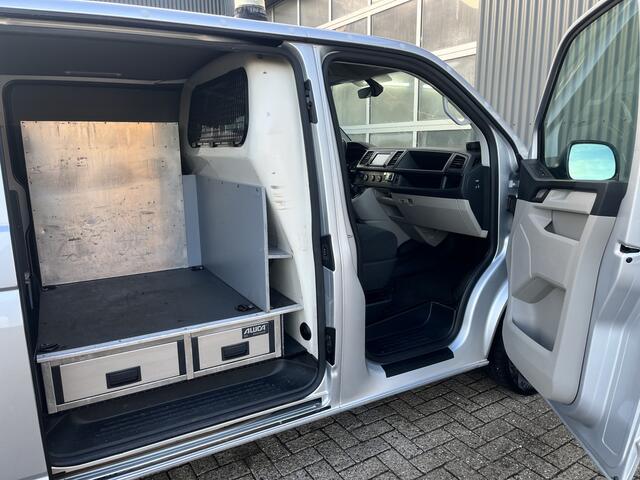 Volkswagen TRANSPORTER 2.0 TSI L1H1 Trendline Benzine /CNG Dubbele Schuifdeur Airco Cruise controle Bpm vrij Trekhaak Klep achter Omvormer Kastinrichting Standkachel Euro 6 Benzine Ideaal voor ombouw naar Camper !!