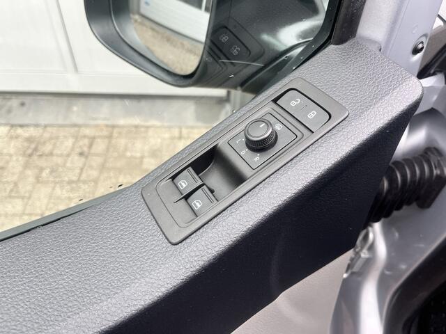 Volkswagen TRANSPORTER 2.0 TSI L2H1 Automaat Benzine /CNG Dubbele Schuifdeur Airco Cruise controle Bpm vrij Trekhaak Klep achter Omvormer Kastinrichting Standkachel Euro 6 Benzine Ideaal voor ombouw naar Camper !!