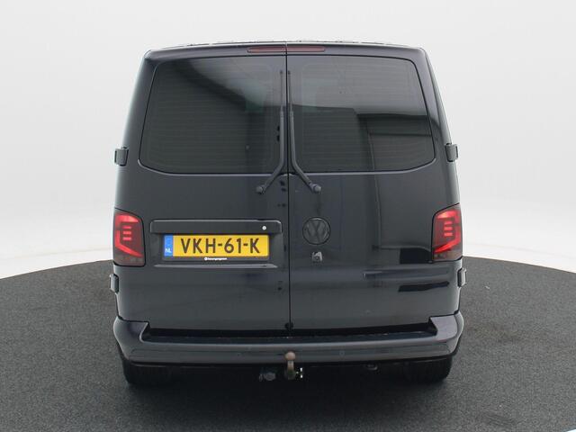 Volkswagen TRANSPORTER 2.0 TDi Automaat L2H1 30 DC Bulli | Adaptieve Cruise | CarPlay | Navigatie | Stoelverwarming | Camera | Trekhaak | 18 Inch | 63.544 Km!!
