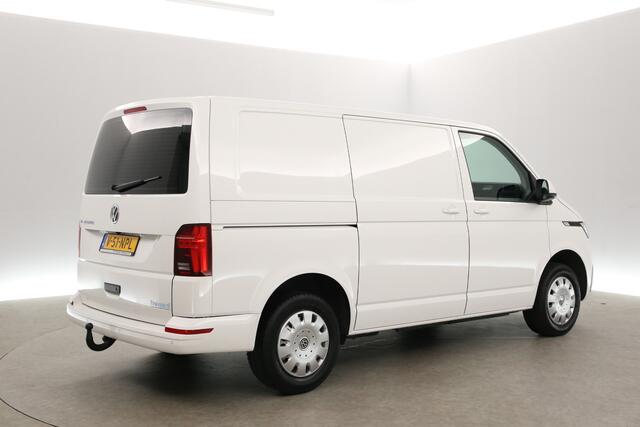 Volkswagen TRANSPORTER 2.0 TDI 150PK L1H1 | Aut. | Airco | Adap. Cruise | 3-Zits | Carplay | Navi | Stoelverw. | Trekh.