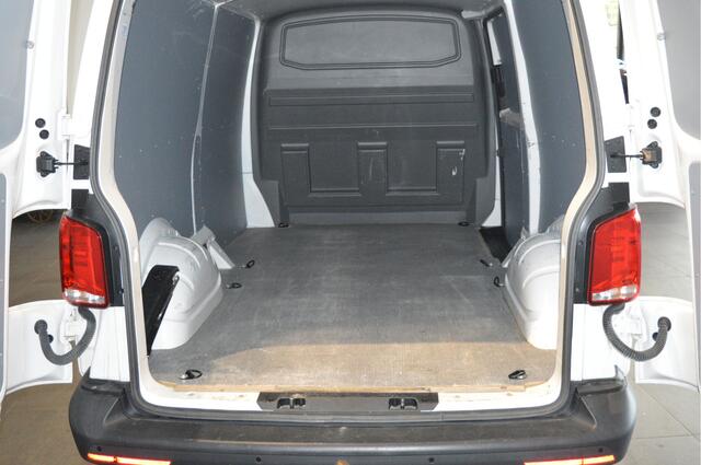 Volkswagen TRANSPORTER 2.0 TDI L2H1 airco navi cruise pdc trekhaak 150 pk !!