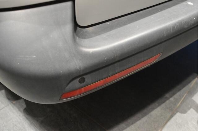 Volkswagen TRANSPORTER 2.0 TDI L2H1 navi airco cruise pdc trekhaak 110 pk !!