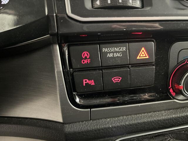 Volkswagen TRANSPORTER 2.0 TDI 204pk DSG L1H2 4Motion Highline · Camera · Apple/Android Car Play · Navigatie · ACC · P-Sensoren · Trekhaak · 17'' Inch ·