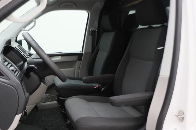 Volkswagen TRANSPORTER 2.0 TDI DSG L1H1 Airco, Cruise, Navigatie, Bluetooth, Elektrisch Pakket, DAB, Trekhaak