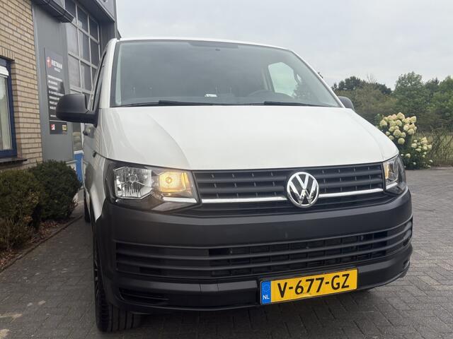Volkswagen TRANSPORTER 2.0 TDI L2H1 - 150 PK - Trekhaak -PDC- Cruise control - Airco