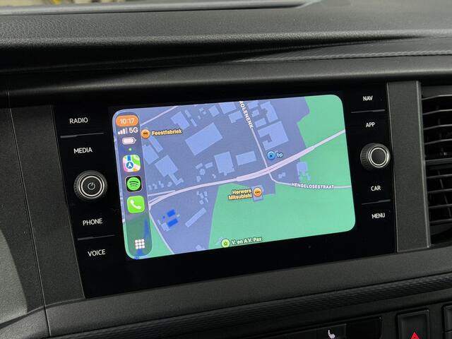 Volkswagen TRANSPORTER 2.0 TDI 110kW L2H1 / 2.500 kg Trekgewicht / Standkachel / Dealer Onderhouden / Navigatie / Apple Carplay & Android Auto / Parkeersensoren voor en Achter / DAB / Armsteun /