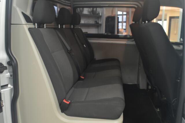 Volkswagen TRANSPORTER 2.0 TDI L2H1 DC // DUBBELE CABINE // AIRCO // CRUISE // TREKHAAK //