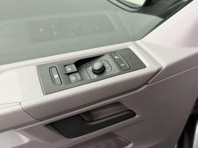 Volkswagen TRANSPORTER 2.0TDi 150PK DSG Automaat Lang | Led | Navigatie | Camera | Multimedia | Trekhaak | 3-Persoons