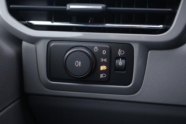 Volkswagen TRANSPORTER 2.0 TDI L2H1 30 Style Automaat | Trekhaak | ACC | LED | 17"