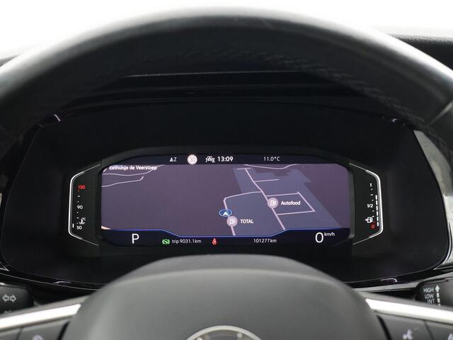 Volkswagen TRANSPORTER CARAVELLE 2.0 TDI 204 PK D.C. + LEDER | MEMORY | 2 ELEKTR. SCHUIFDEUREN | VIRTUAL COCKPIT | TREKHAAK