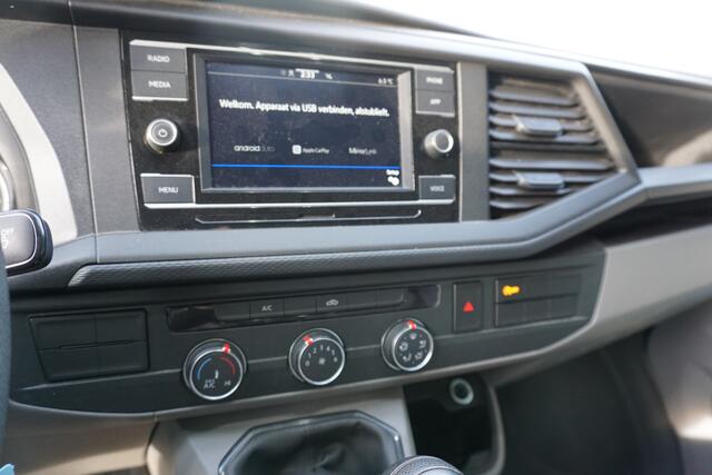 Volkswagen TRANSPORTER 110pk Dubbele cabine 6-persoons Apple Carplay Airco Pick-Up Open laadbak