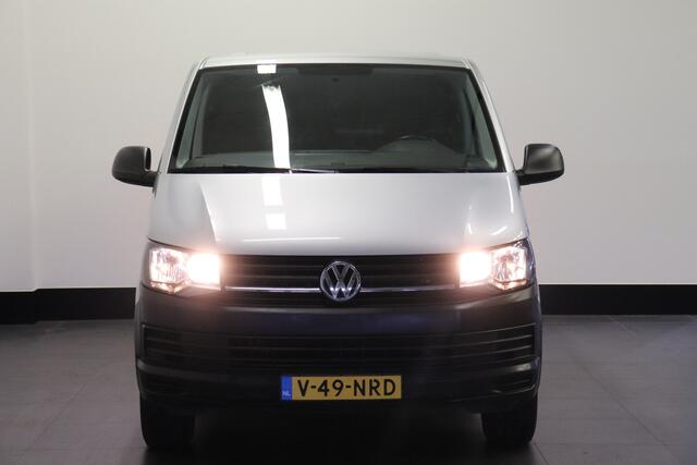 Volkswagen TRANSPORTER 2.0 TDI 150PK Automaat EURO 6 - Airco - Navi - Cruise - Carplay - ¤15.950,- Excl.