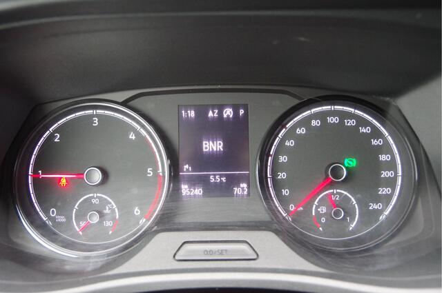 Volkswagen TRANSPORTER 2.0 TDI L2 3-ZITS, 150PK AUT. CAMERA, NAVI, CRUISE, AIRCO, CARPLAY, LEDER MF STUURWIEL