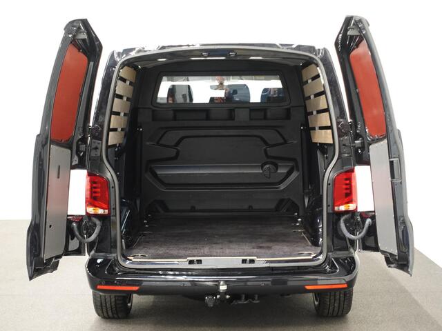 Volkswagen TRANSPORTER 2.0 150PK L2H1 Highline Automaat Dubbele Cabine Airco Navi Parkeersensoren Camera Trekhaak Carplay