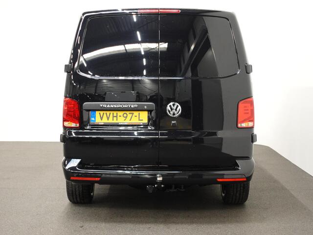Volkswagen TRANSPORTER 2.0 150PK L2H1 Highline Automaat Dubbele Cabine Airco Navi Parkeersensoren Camera Trekhaak Carplay